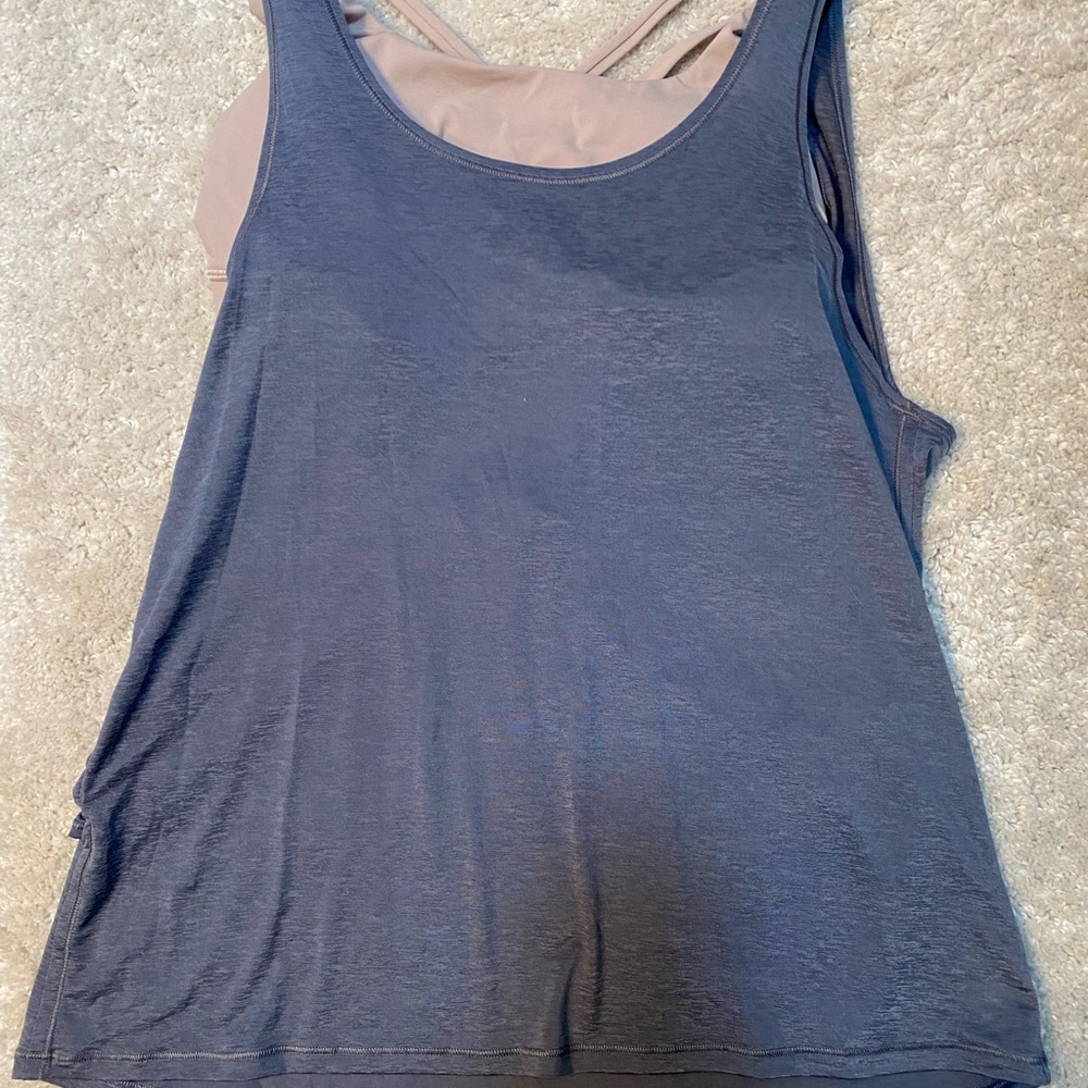 Lululemon top with built in bra